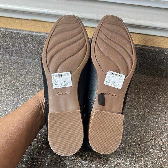 Clarks Colllection Womens 10M Comfort Casual Classic Black Leather Slip On Flats - Picture 10 of 11